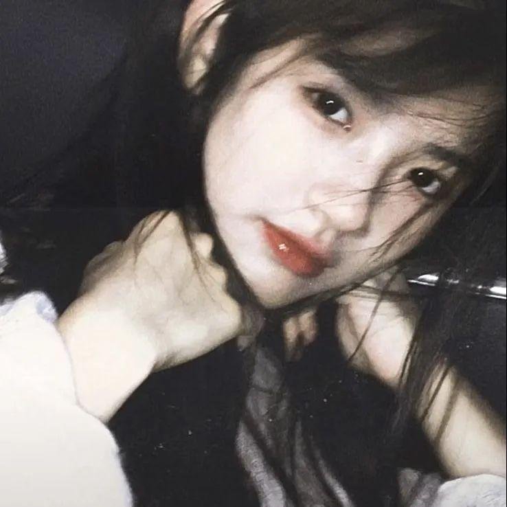 左耳 封面
